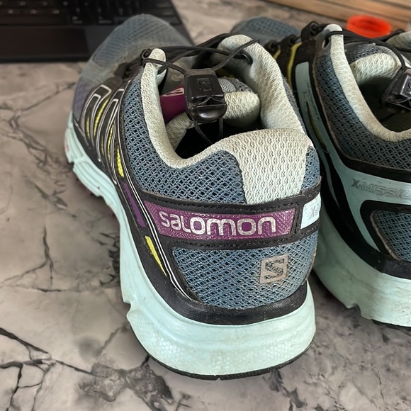 salomon tennis shoes